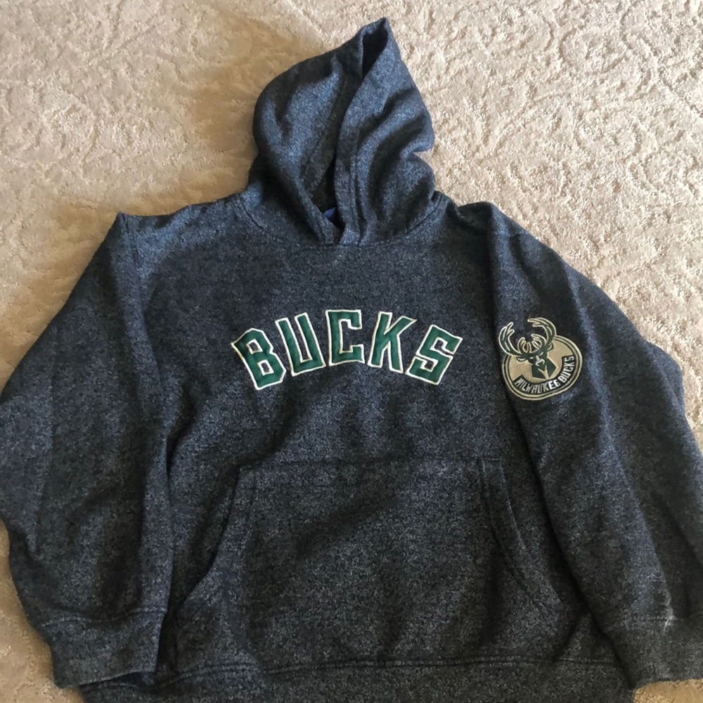 NBA BUCKS hoodie youth size L